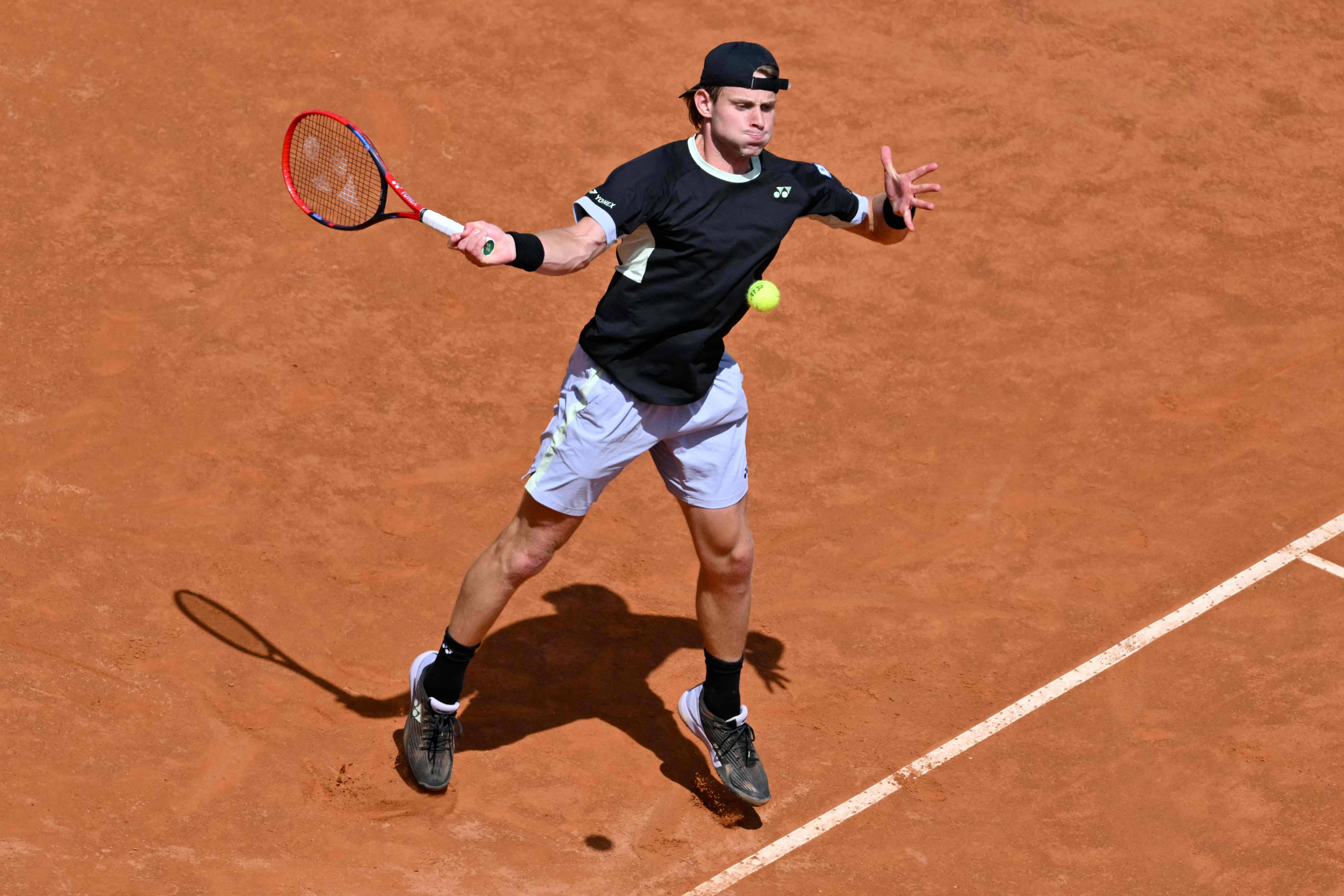 意大利网球队绝地反击德国网球队，纳达尔统治全场