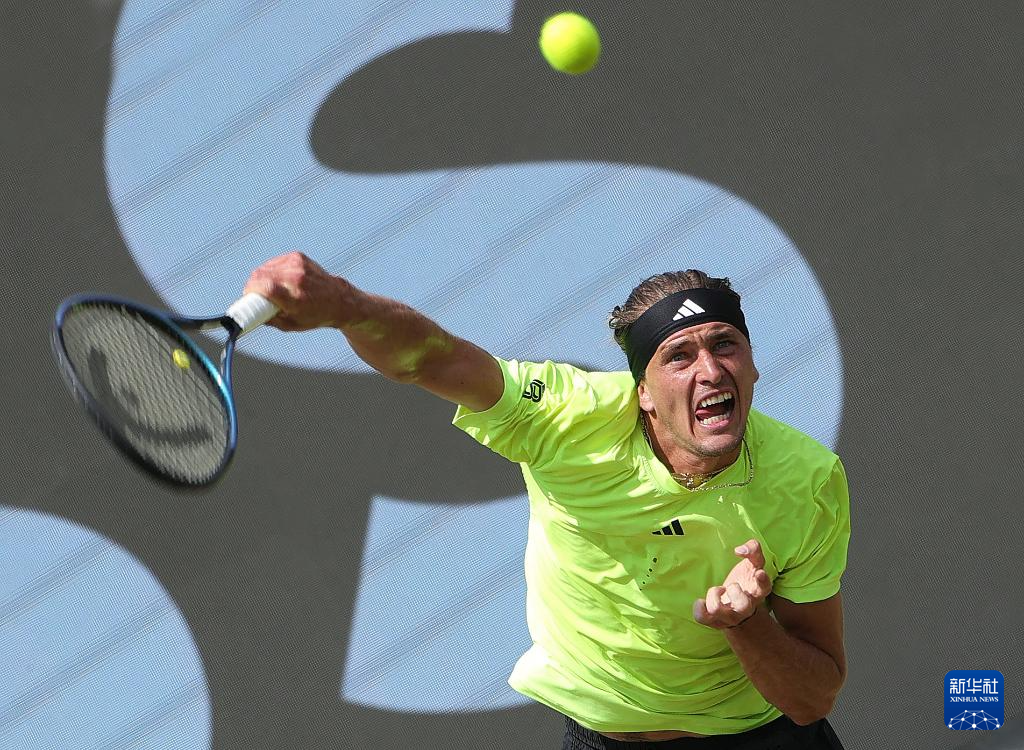 欧洲网球队轻取日本网球队，兹维列夫绝境逆转的简单介绍
