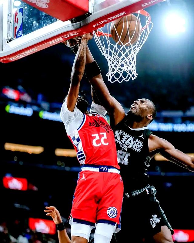 关于快船客场大胜勇士,成功反超西部榜首的信息 关于快船客场大胜勇士,成功反超西部榜首的信息