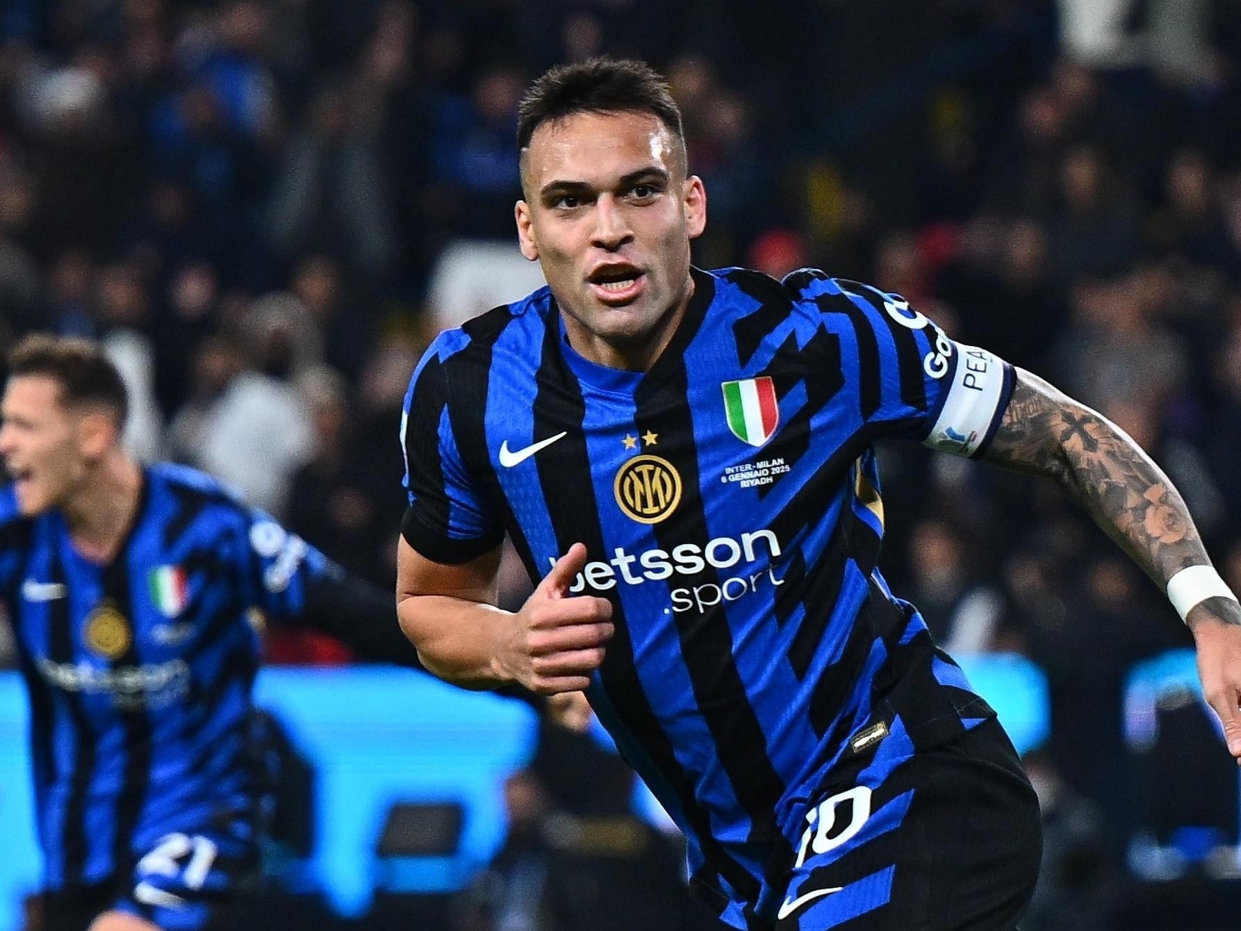 九游体育APP下载-AC米兰客场逆转击败国际米兰