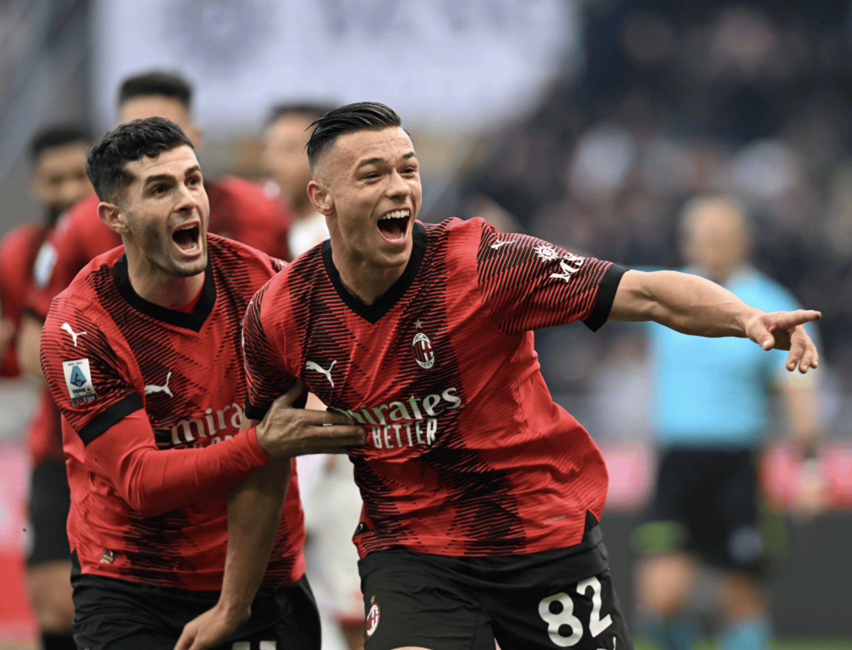 AC米兰客场逆转击败国际米兰