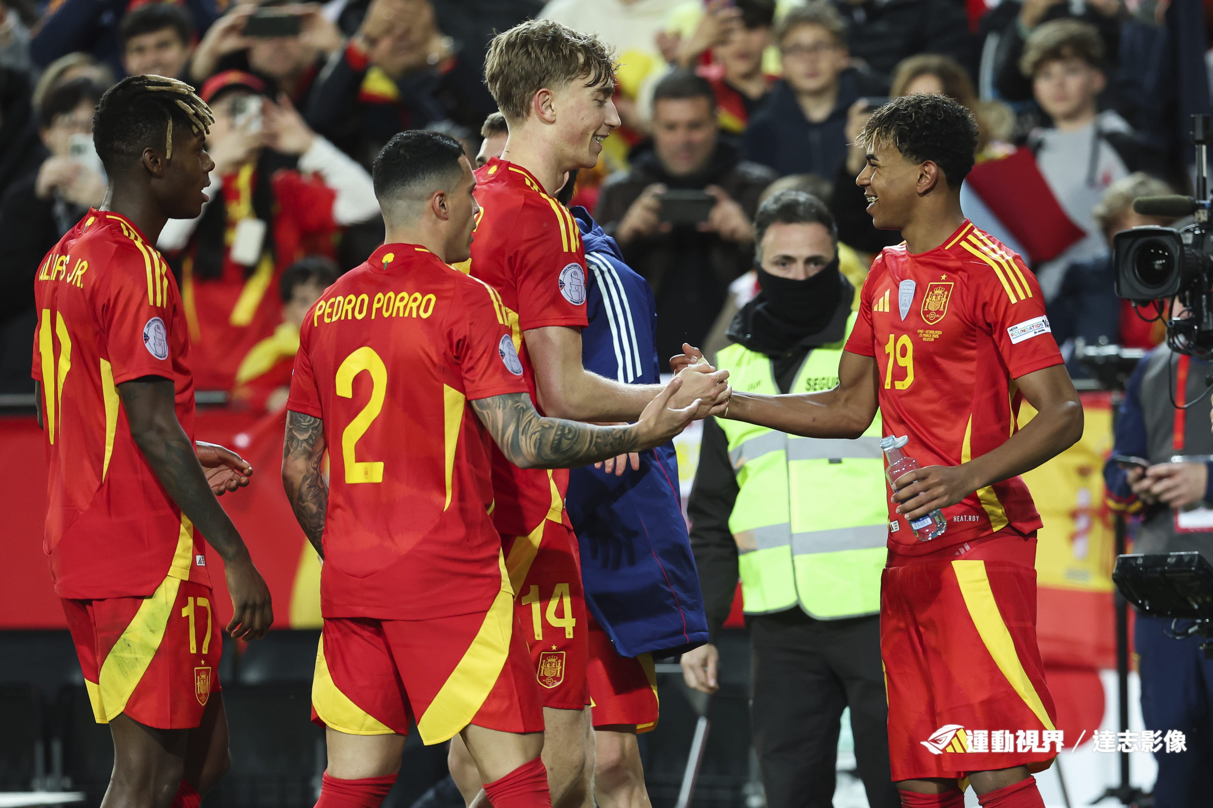 九游官网-重磅对决！欧洲国家队备战全力以赴，精彩对决即将上演的简单介绍