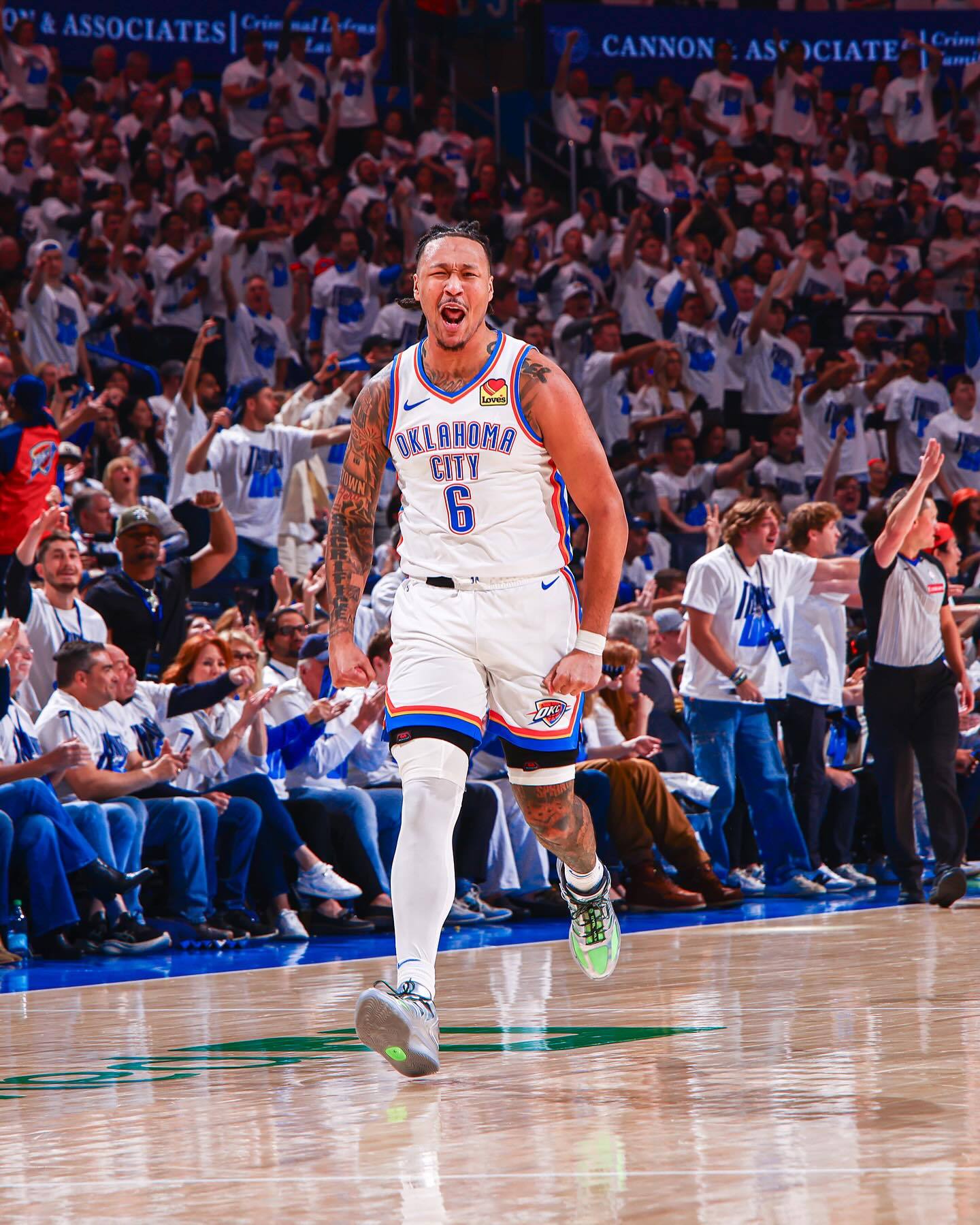 关于灰熊惨败猛龙，近期战绩连败的信息