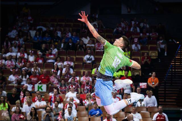 九游娱乐网页-波兰乒乓球队横扫法国乒乓球队，奥恰洛夫制霸全场的简单介绍