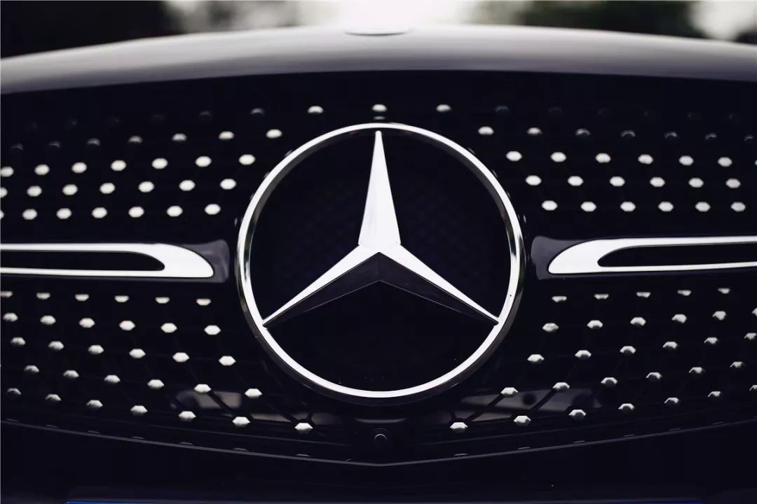 九游体育APP下载-梅赛德斯轻取威廉姆斯,诺里斯高光表现