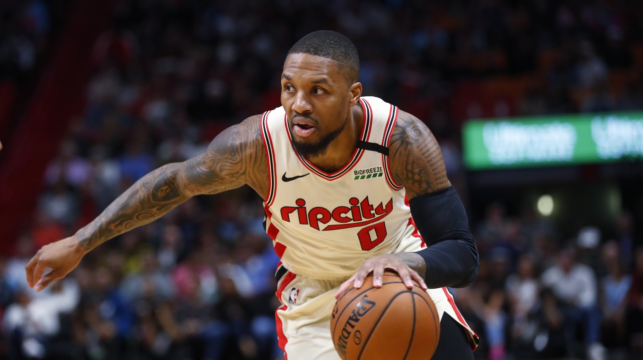 九游中国-四川队鏖战辽宁队，利拉德刷新纪录