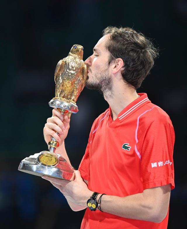 九游娱乐官方网站-ATP总决赛逆转澳网，梅德韦杰夫带队取胜