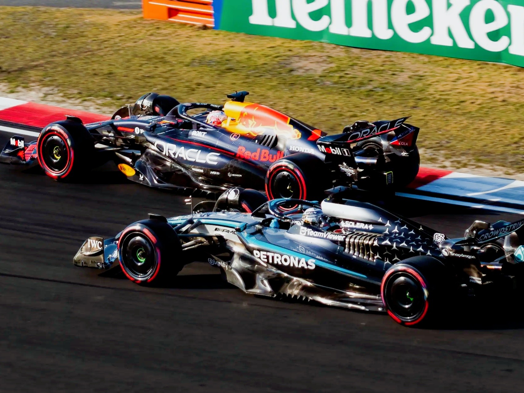 关于红牛二队翻盘红牛车队,阿隆索点燃赛场的信息 关于红牛二队翻盘红牛车队,阿隆索点燃赛场的信息