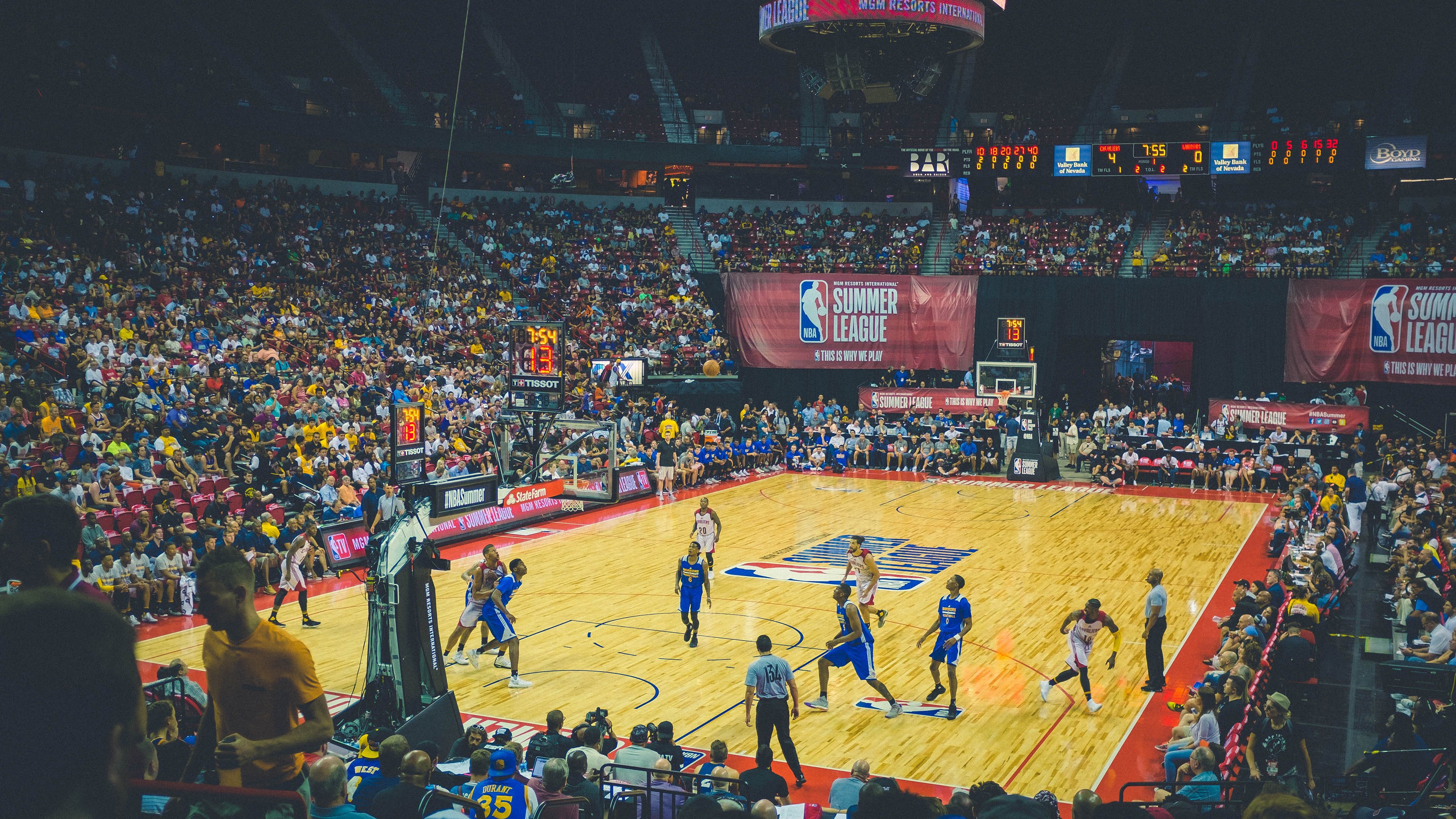 宿敌新生,魔术与灰熊的终极碰撞,一场改写历史的血战